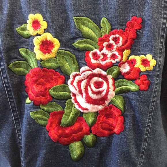 Vintage Blue Jean Jacket With Embroidered Flowers - Picture 5 of 7